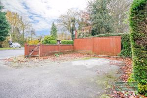 Photo 17- click for photo gallery